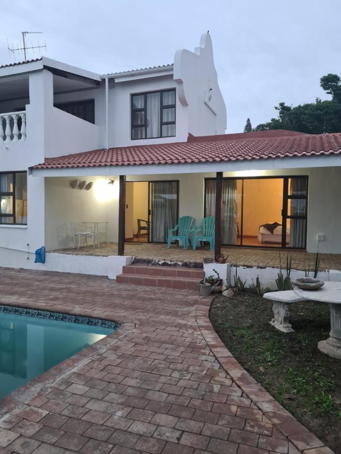 Indaba Manor On 413 Owen Ellis Dr Hotel Port Edward Eksteriør billede
